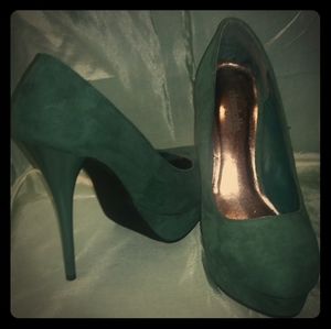 Charlotte russe green hills have a 5"